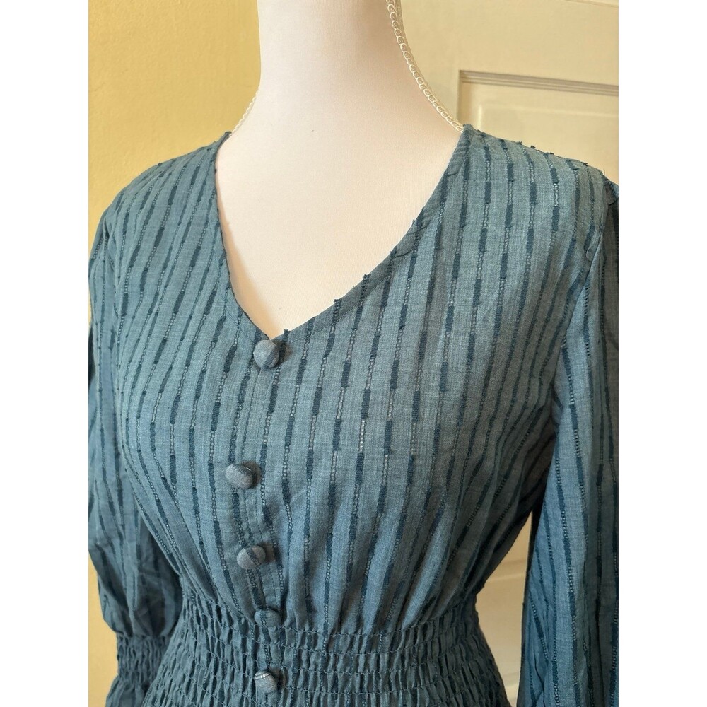 Long sleeve blouse button up vneck striped light blue summer boutique casual